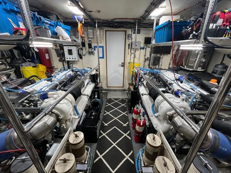 Hatteras 70 Cockpit Motor Yacht image