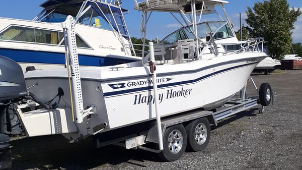 Grady-White Sea Farer 22