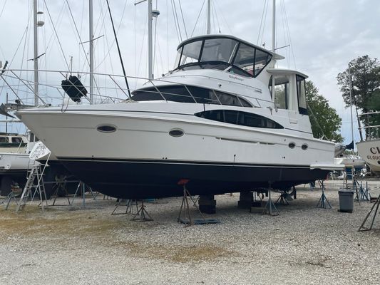 Carver 444 Cockpit Motoryacht - main image