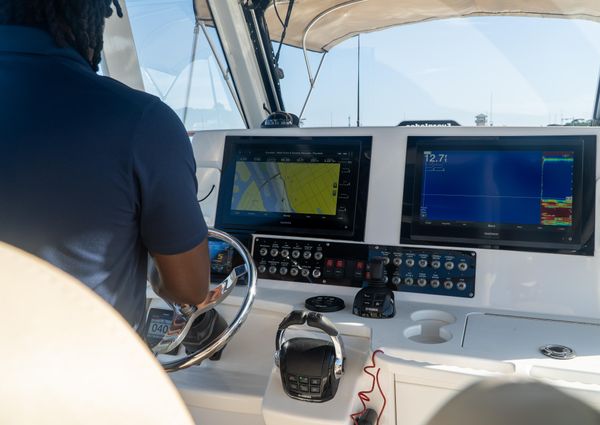 Everglades 355 Center Console image