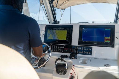 Everglades 355 Center Console image