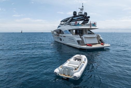 Monte Carlo Yachts MCY 96 image