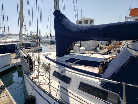 Catalina 38 image