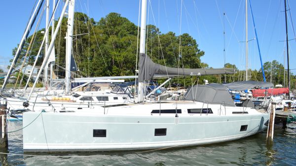 Hanse 418 