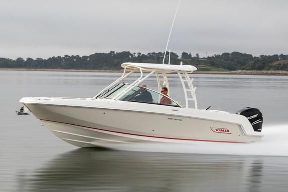 Boston Whaler 230 Vantage - main image