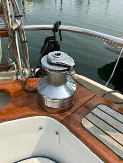 Little Harbor Aft Cockpit LH42 image