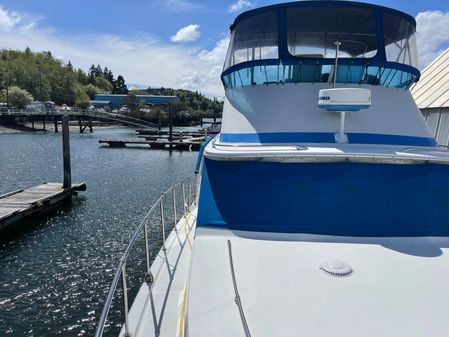 Uniflite Aft Cabin image