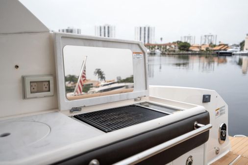 Sea Ray 320 Sundancer OB image