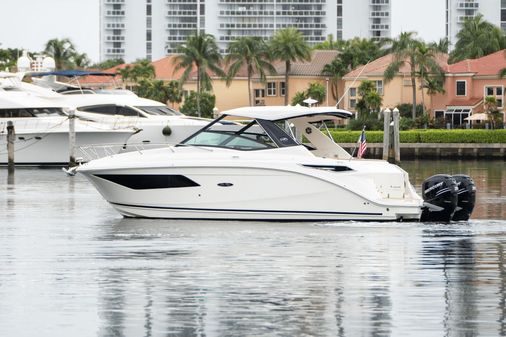 Sea Ray 320 Sundancer OB image