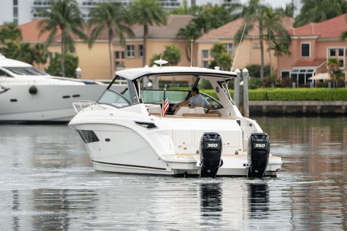 Sea Ray 320 Sundancer OB image