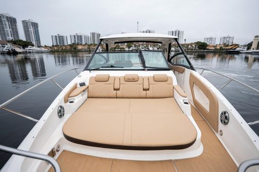 Sea Ray 320 Sundancer OB image