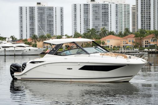 Sea Ray 320 Sundancer OB image