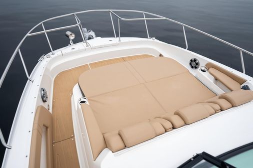 Sea Ray 320 Sundancer OB image