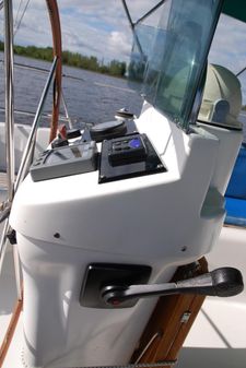 Beneteau Oceanis Clipper 361 image