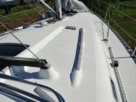 Beneteau Oceanis Clipper 361 image