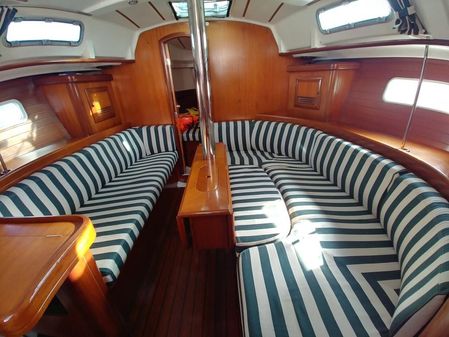 Beneteau Oceanis Clipper 361 image