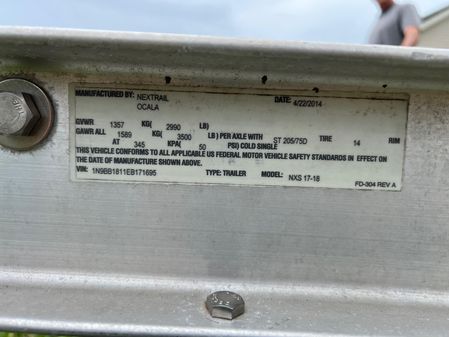 Sea Hunt Navigator 19 image