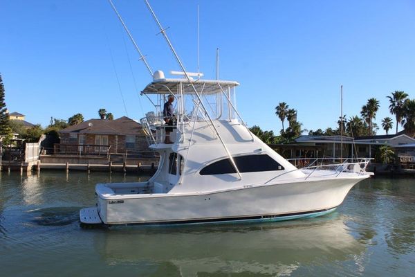 Luhrs CONVERTIBLE - main image