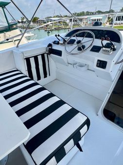 Bayliner 4788 image