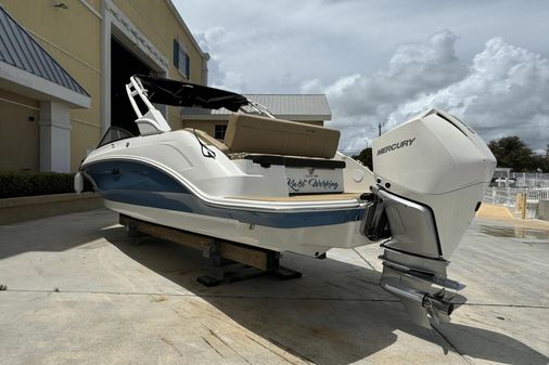 Sea Ray 250 SDX OB image