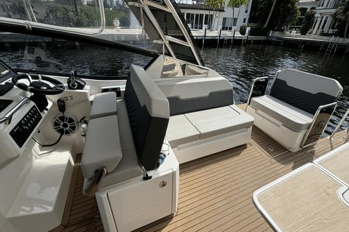 Aquila 32 Sport image