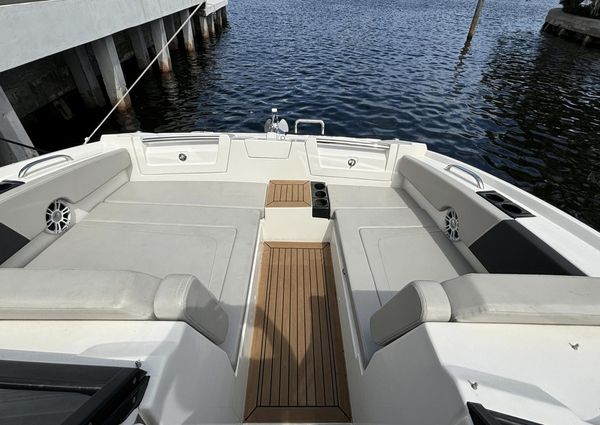 Aquila 32 Sport image