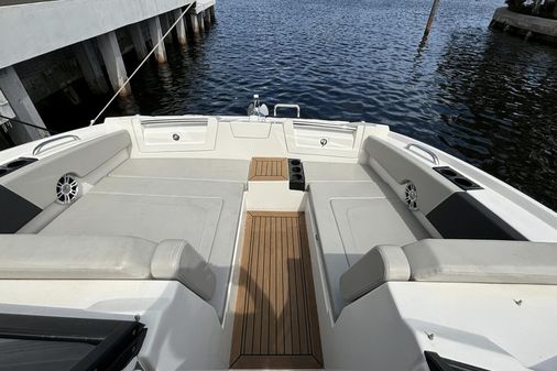 Aquila 32 Sport image