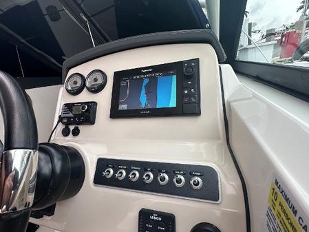 Boston-whaler 230-VANTAGE image