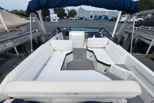 Sea Ray 250SDX image