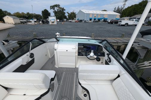 Sea Ray 250SDX image