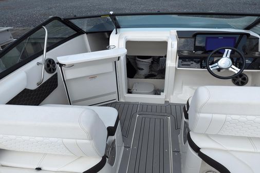 Sea Ray 250SDX image