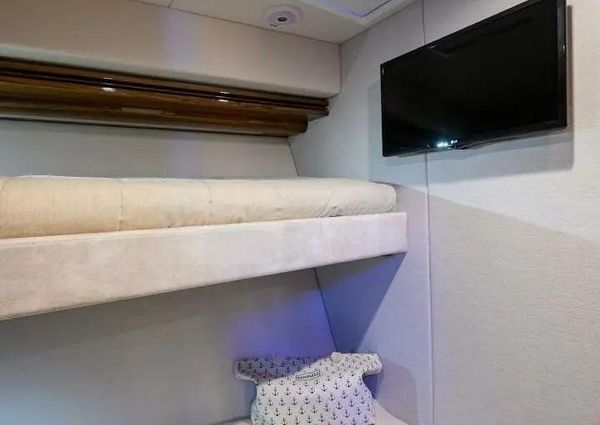 Riviera 5400 Sport Yacht image