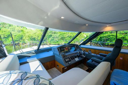 Riviera 5400 Sport Yacht image