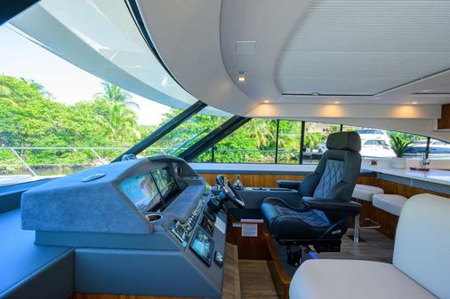 Riviera 5400 Sport Yacht image