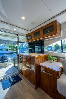 Riviera 5400 Sport Yacht image