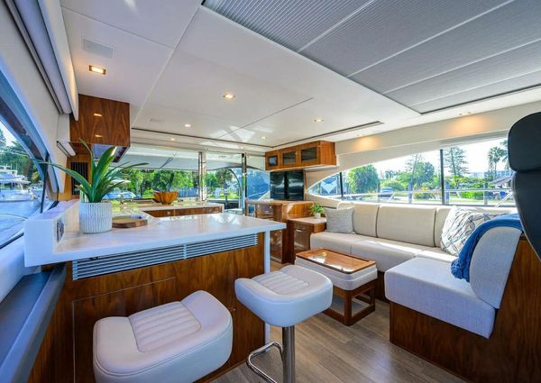 Riviera 5400 Sport Yacht image