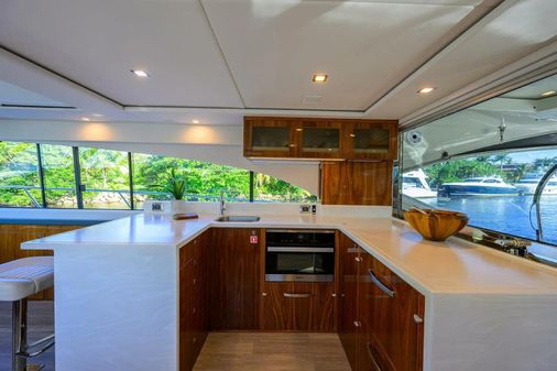 Riviera 5400 Sport Yacht image