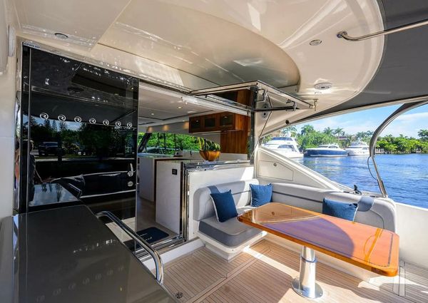 Riviera 5400 Sport Yacht image