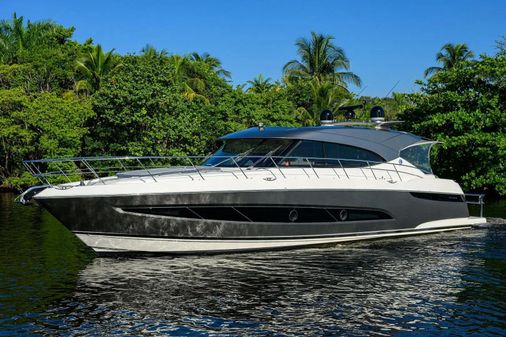 Riviera 5400 Sport Yacht image