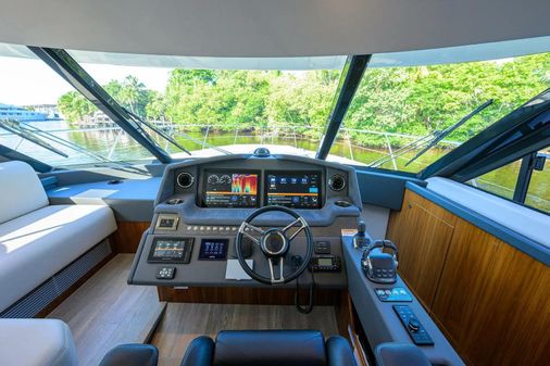 Riviera 5400 Sport Yacht image