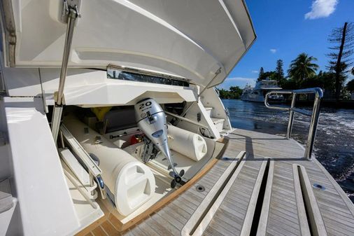 Riviera 5400 Sport Yacht image