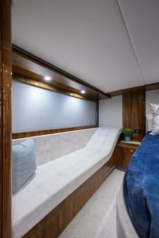 Riviera 5400 Sport Yacht image