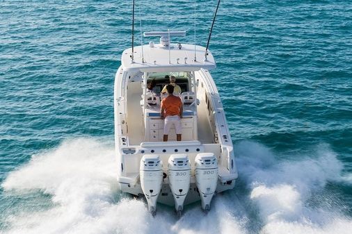 Boston Whaler 350 Outrage image