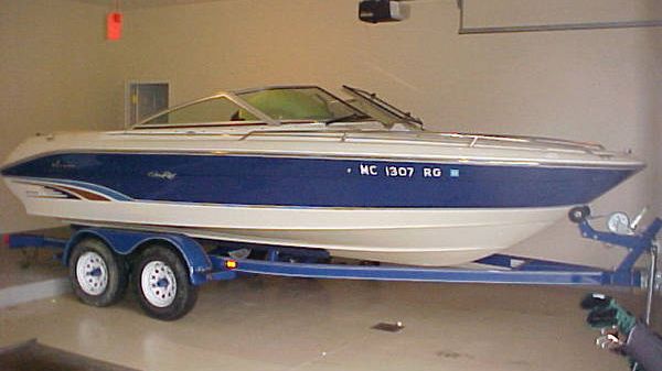 Sea Ray 210 Bow Rider 