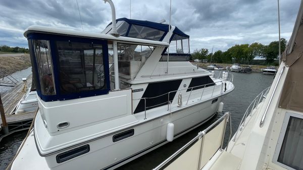 Carver 42 Aft Cabin Motor Yacht 