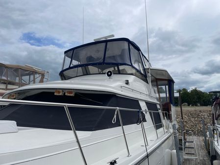 Carver 42 Aft Cabin Motor Yacht image