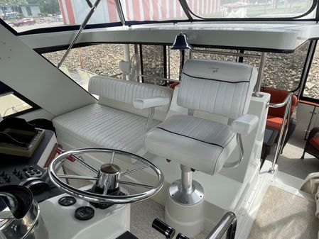 Carver 42 Aft Cabin Motor Yacht image