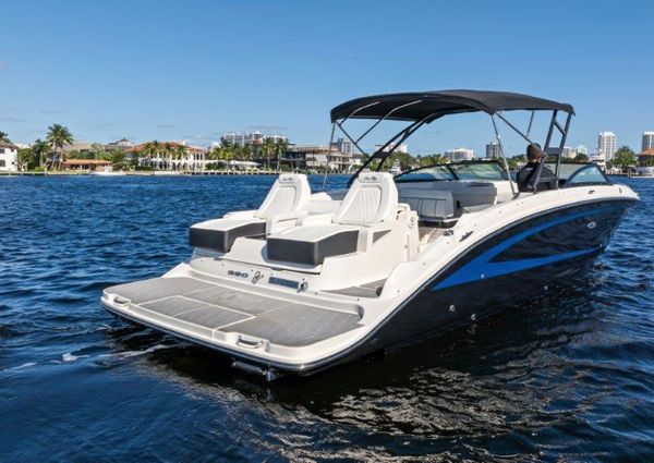 Sea Ray 290 Sundeck image