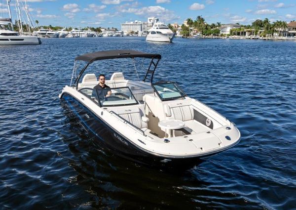 Sea Ray 290 Sundeck image