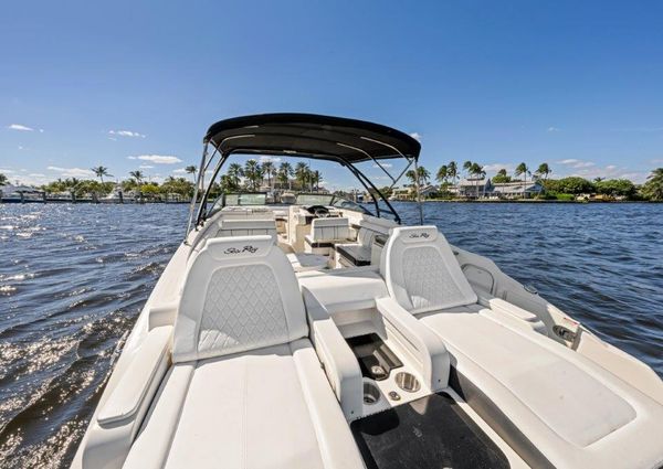 Sea Ray 290 Sundeck image